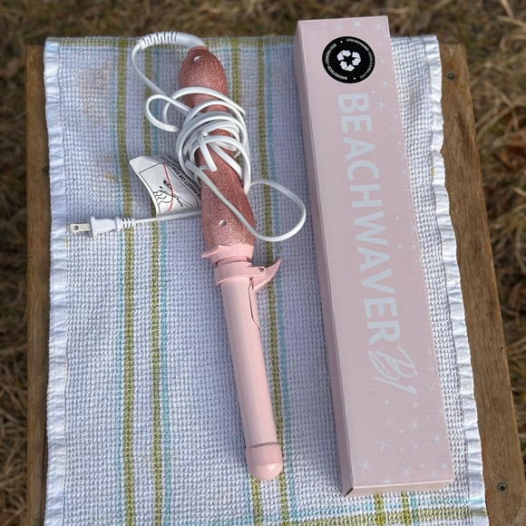 Beachwaver Automatic Curling Iron - Picture 3 of 4